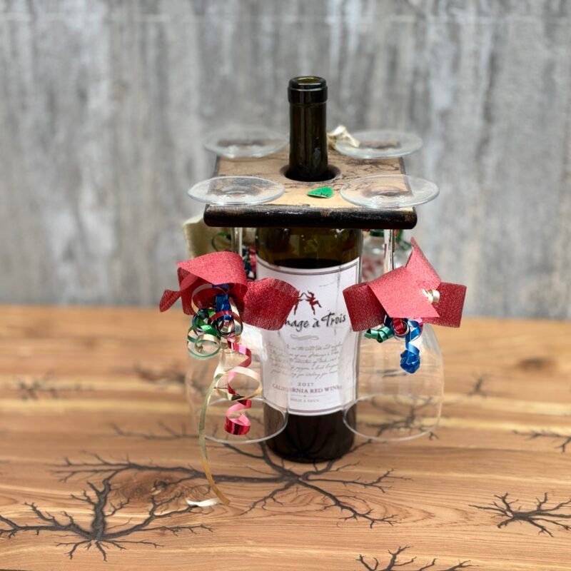 Fractal-burned wine and 4 glass holder